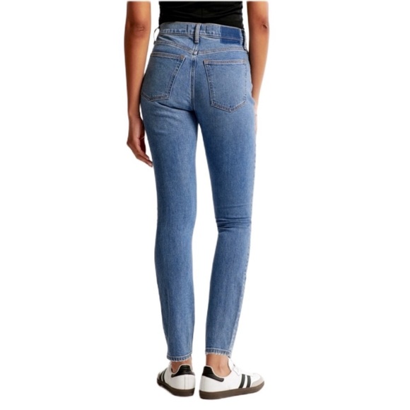 Abercrombie & Fitch The Skinny High Rise SZ 25/0S Medium Rinse - Picture 4 of 16